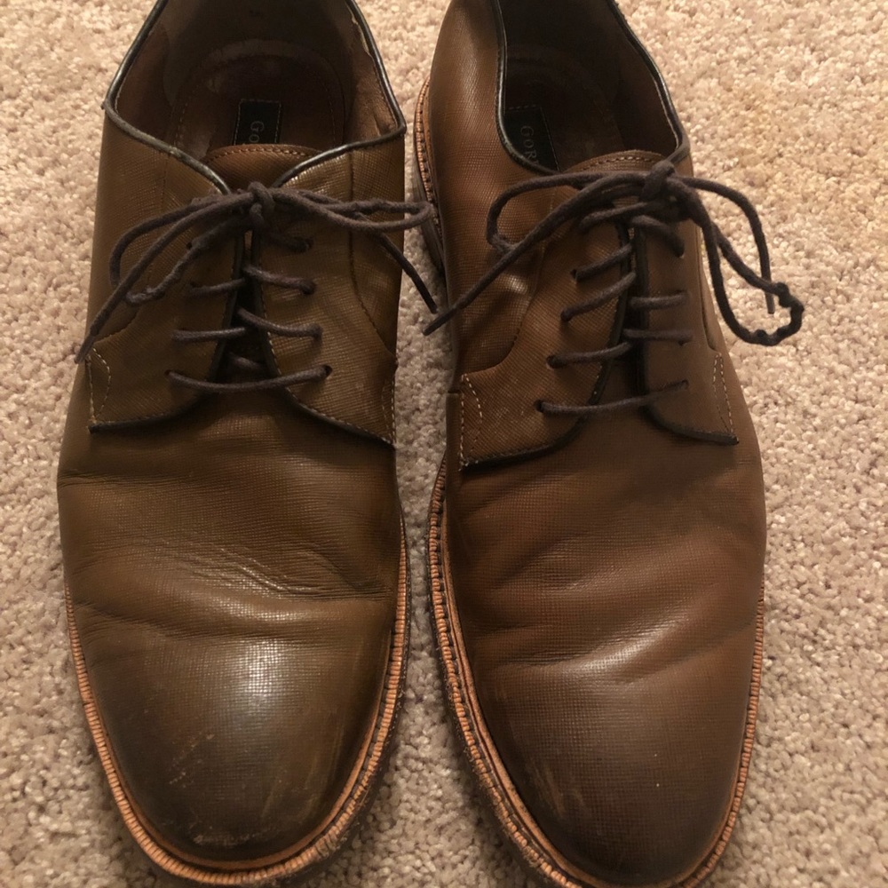 Men’s dress shoes